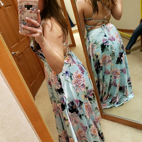 Blondie nites floral gown - Picture 2 of 2